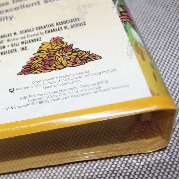 3/$28❤️1973 A Charlie Brown Thanksgiving VHS 1996 Peanuts Classic clamshell tape - Picture 5 of 8